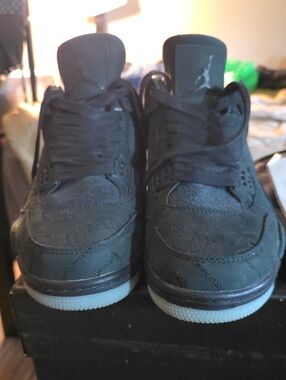 Jordan Men’s Black Suede Low-Top Sneakers Size 10.5M